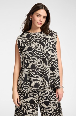 Cotton top with contrast embroideries