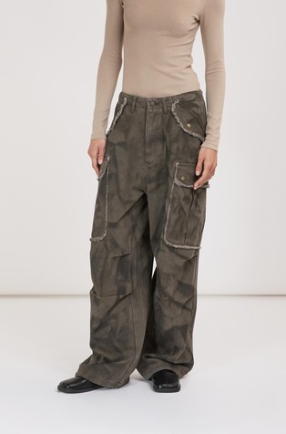 Loose cargo pants