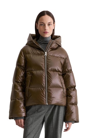 Kratka puhovka s kapuco