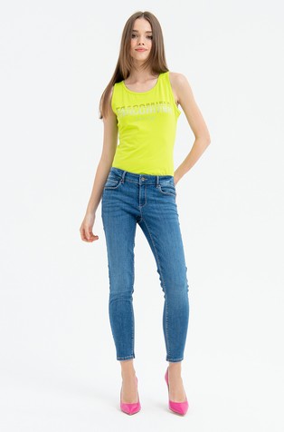 Skinny fit jeans with push-up effect