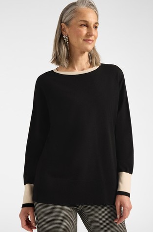Jumper with contrast details