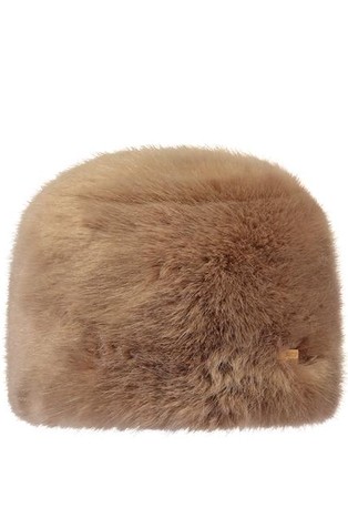 Josh kapa iz umetnega krzna