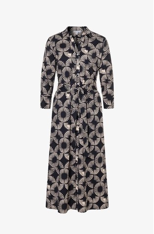 Vzorčasta srajčna obleka s pasnim trakom