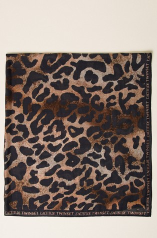 Animal print kefiah