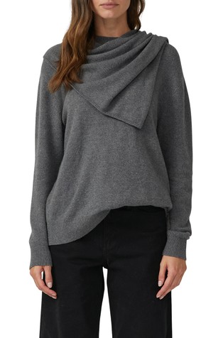 Sweater with fixed scarf