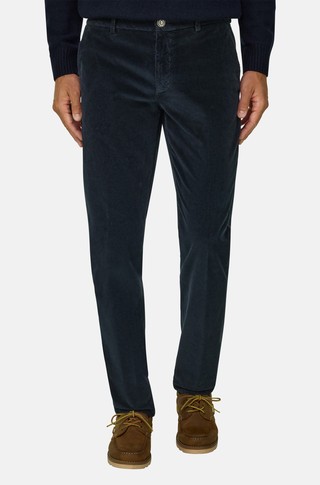 Slim fit raztegljive žametne hlače