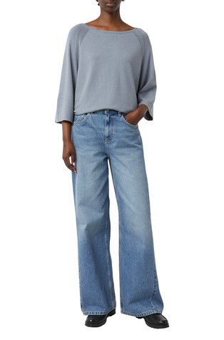 Oversized sweater in fine knit with lace details