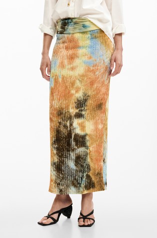 Dolgo teksturirano krilo z abstraktnim vzorcem