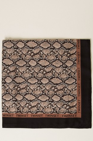 Animal print kefiah
