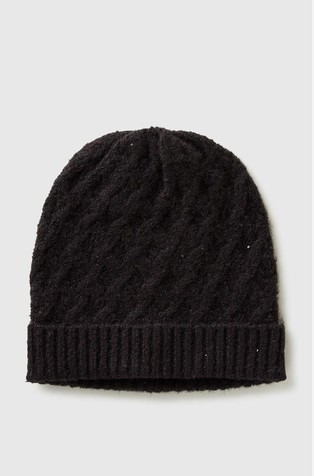 Pletena kapa z lureks vlakni