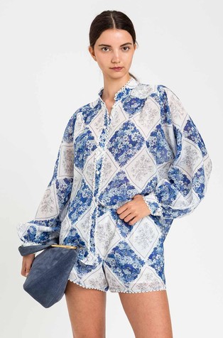 Rožaste kratke hlače iz ramije